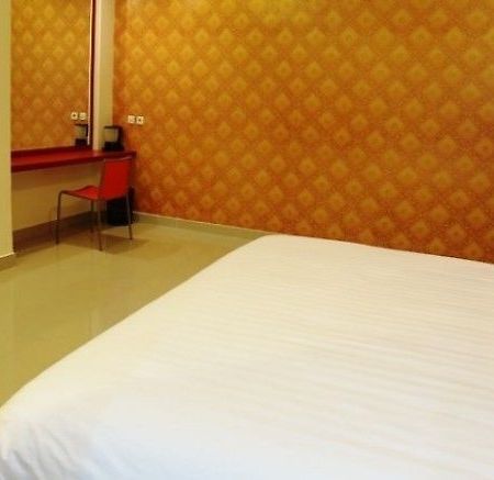 Fariz Hotel 말랑 외부 사진